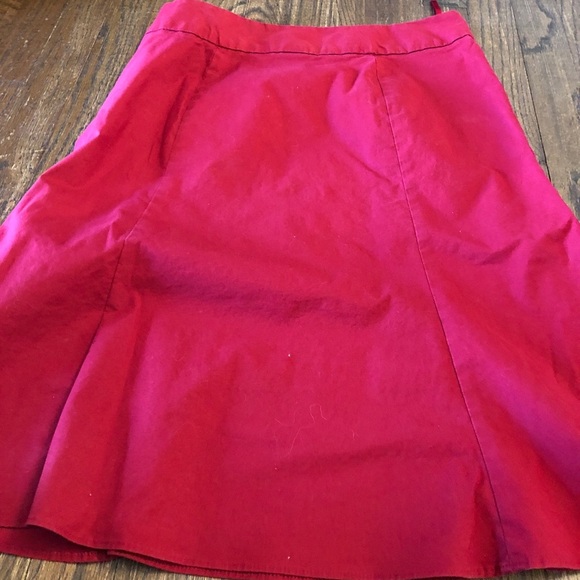 Side zipper A-Line Gap size 6 red skirt with pleats ❤️⭐️ - Picture 3 of 4